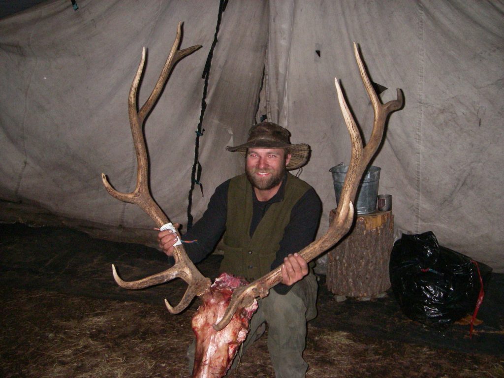 Elk hunt trophy
